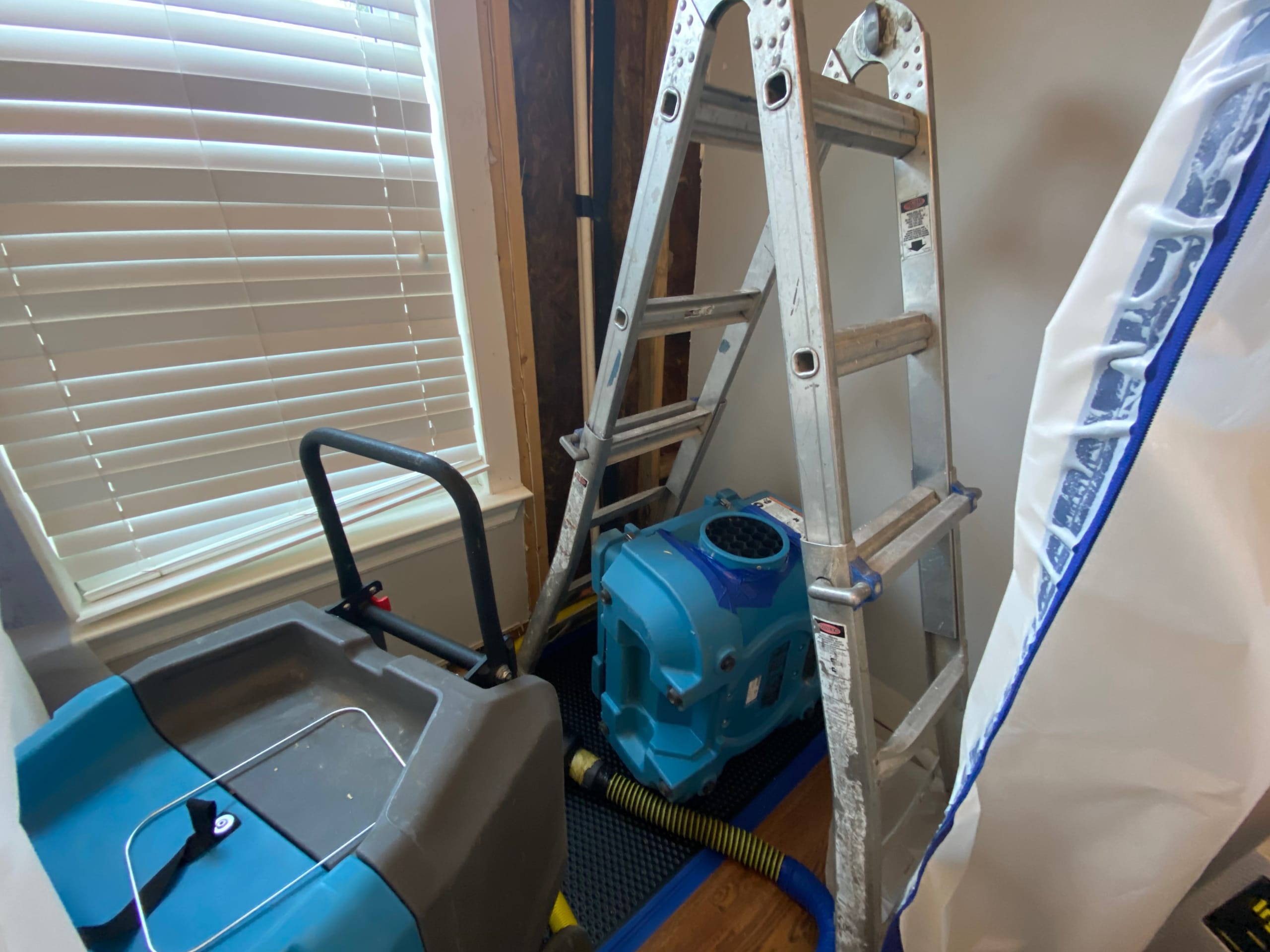 Drying chamber with dehumidifier and air scrubber